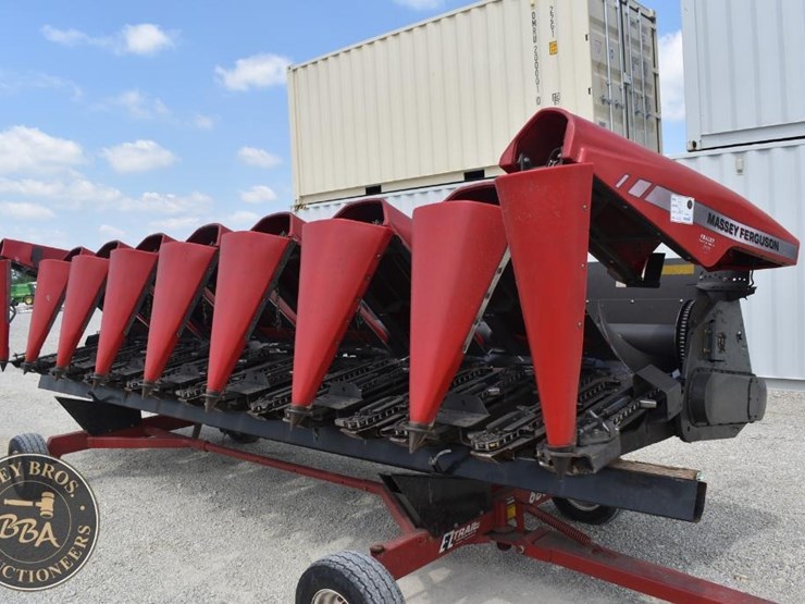 2011-massey-ferguson-830-image-4