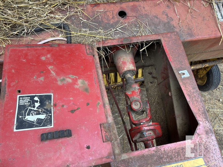 new-holland-855-image-13