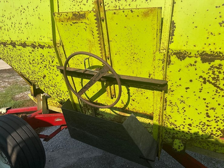 parker-gravity-wagon,-ih-140-gear-image-12