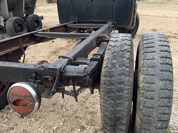1951-ford-f5-image-12