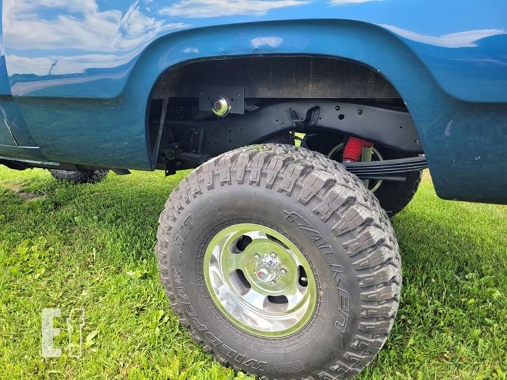 1977-dodge-power-wagon-image-17