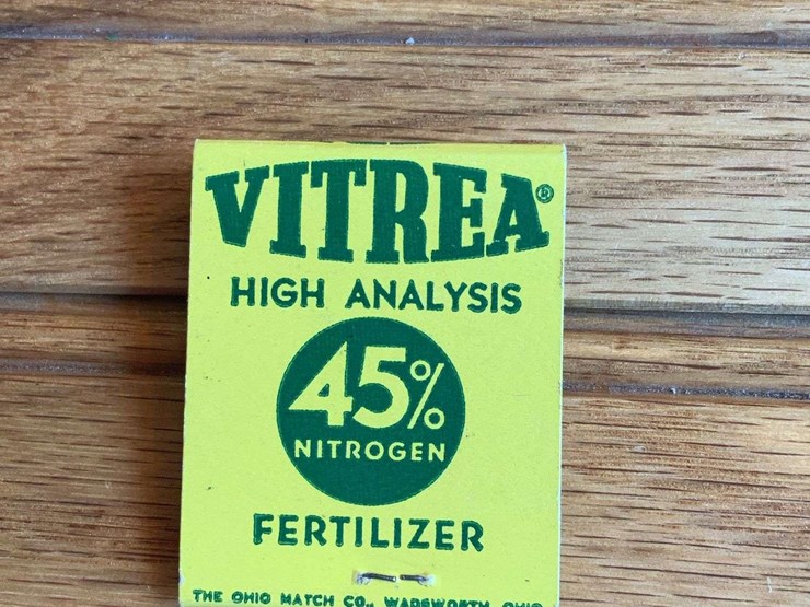 john-deere-grand-river-chemical-vitrea-matchbook-image-1