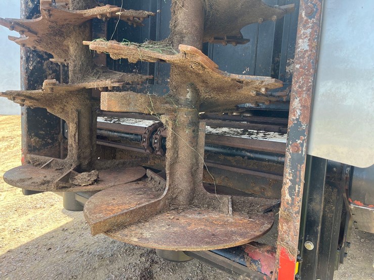 2023-meyer-ms485-vertical-beater-manure-spreader—1-owner-image-19