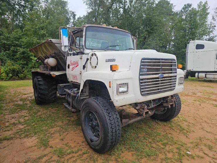1995-ford-l9000-image-1