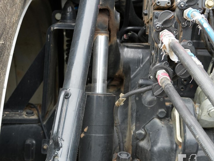 2014-case-ih-magnum-180-image-12