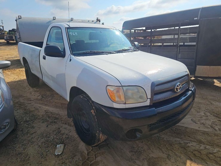2006-toyota-tundra-image-1