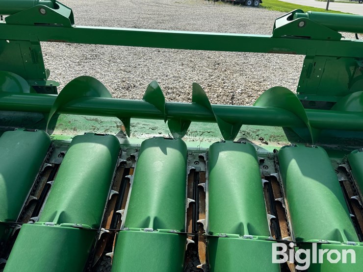2022-john-deere-c18f-image-15