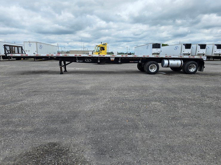 2015-great-dane-48'-x-102"-image-12
