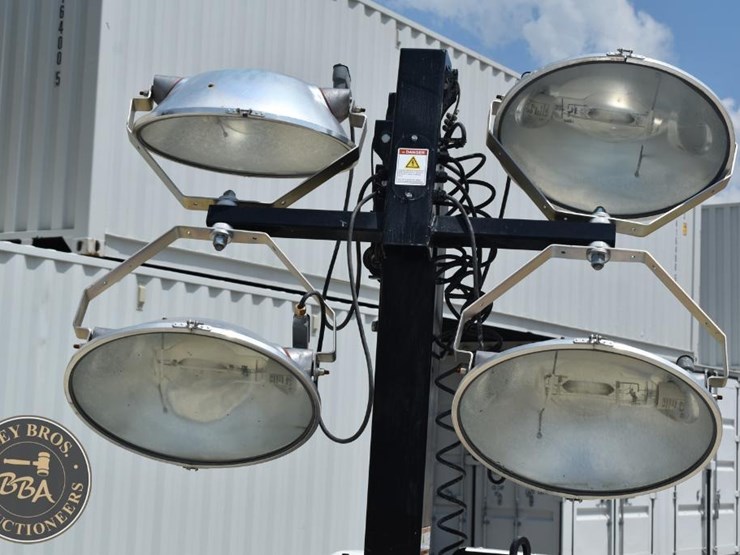 2019-allmand-bros-night-lite-v-series-image-14