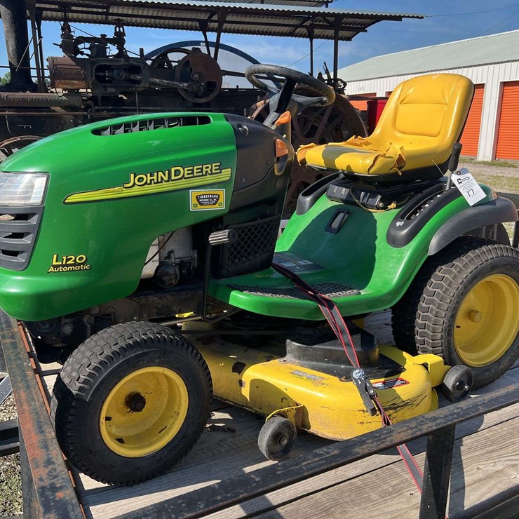 Lawn Tractor