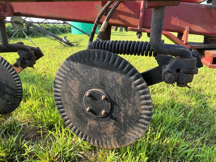 #1425-•-ih-720-4x-auto-reset-plow-image-3