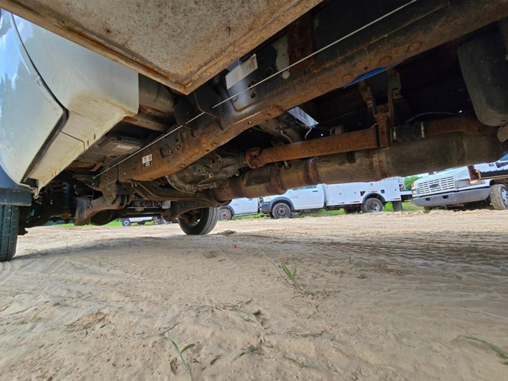2014-ford-f550-image-27