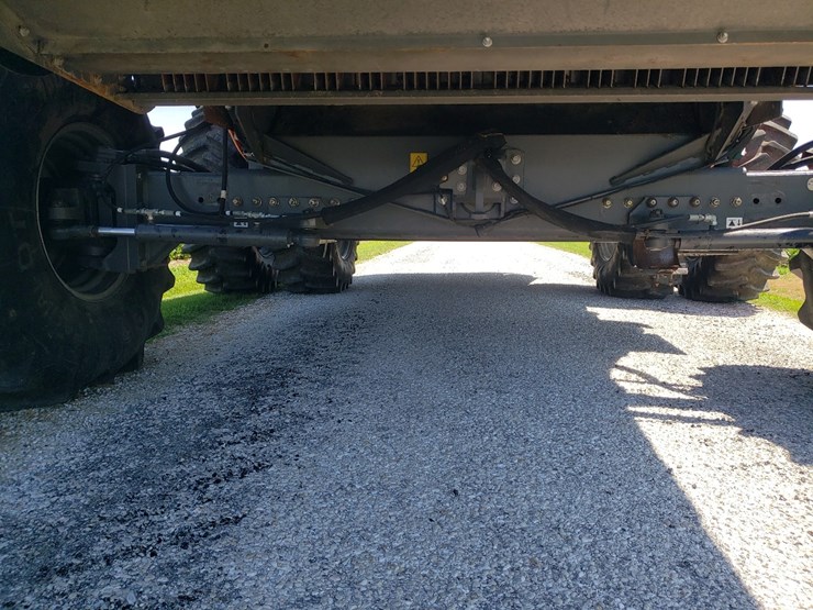 2015-massey-ferguson-9545-image-12