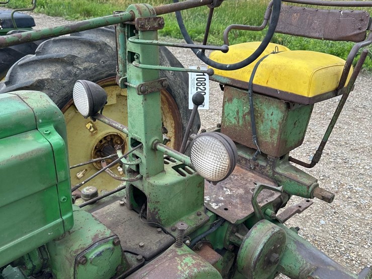 john-deere-b-image-5