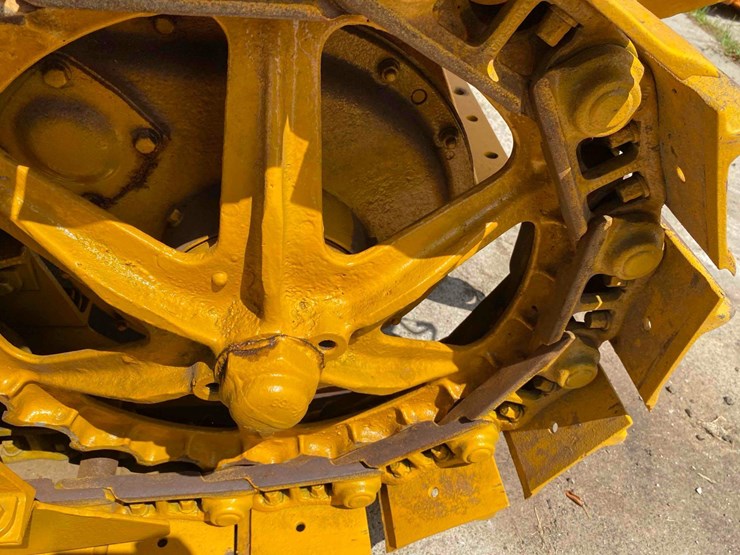 caterpillar-22-ag-crawler-image-5