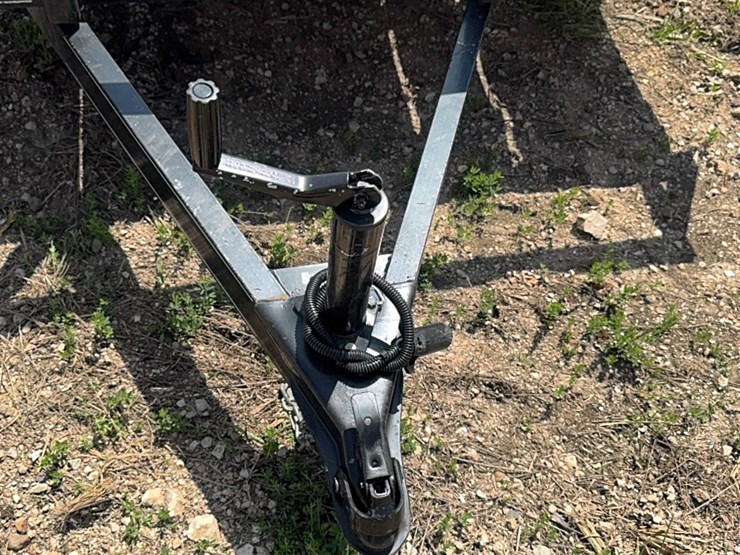 16-foot-utility-trailer-image-8