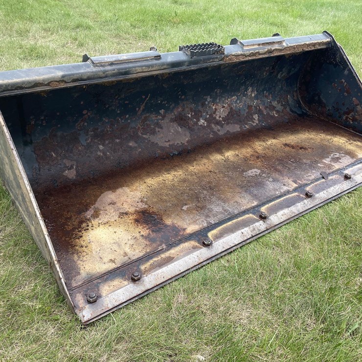 Skidloader 77" Quick Tach Bucket