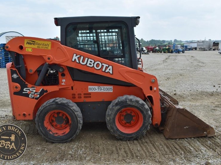 2017-kubota-ssv65-image-23