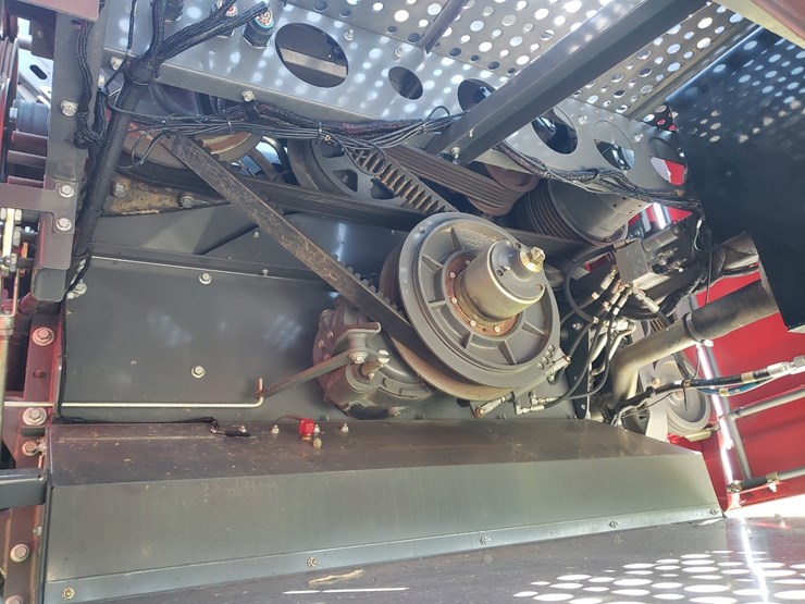 2015-massey-ferguson-9545-image-10