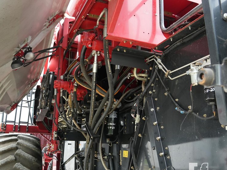 2012-case-ih-5088-image-28