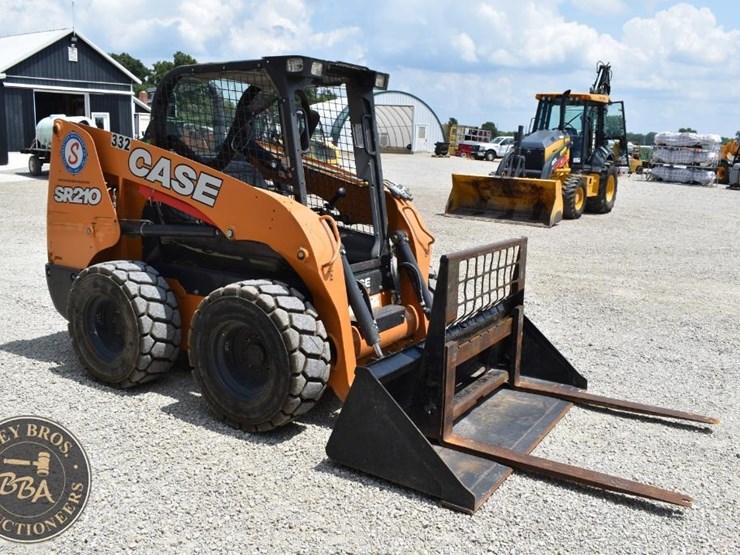 2019-case-sr210-image-16