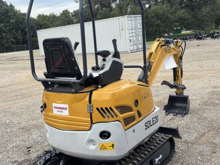 #2-•-yanmar-engine-excavator---model-sdle20-image-2