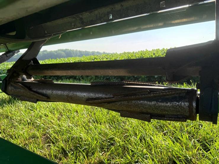 2014-john-deere-608c-image-8