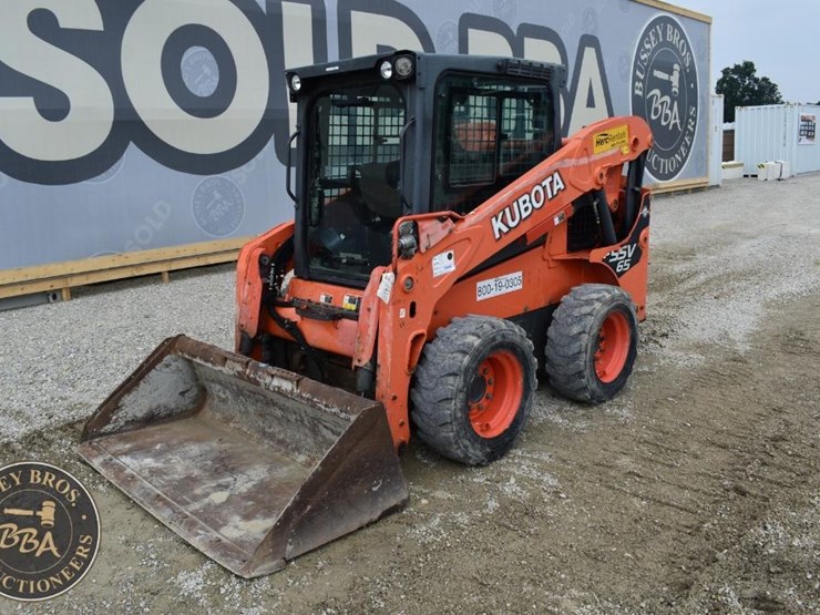 2017-kubota-ssv65-image-1