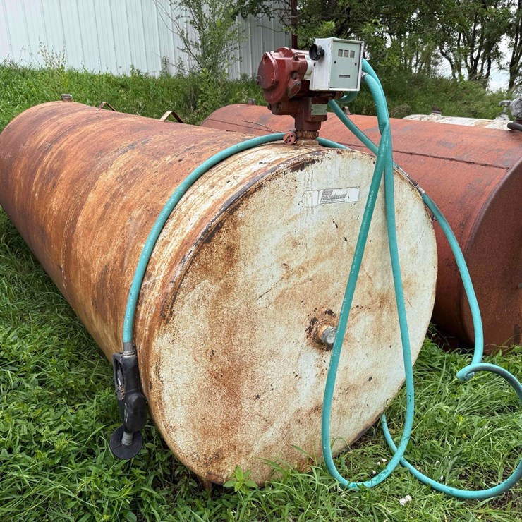 1000 gallon fuel barrel