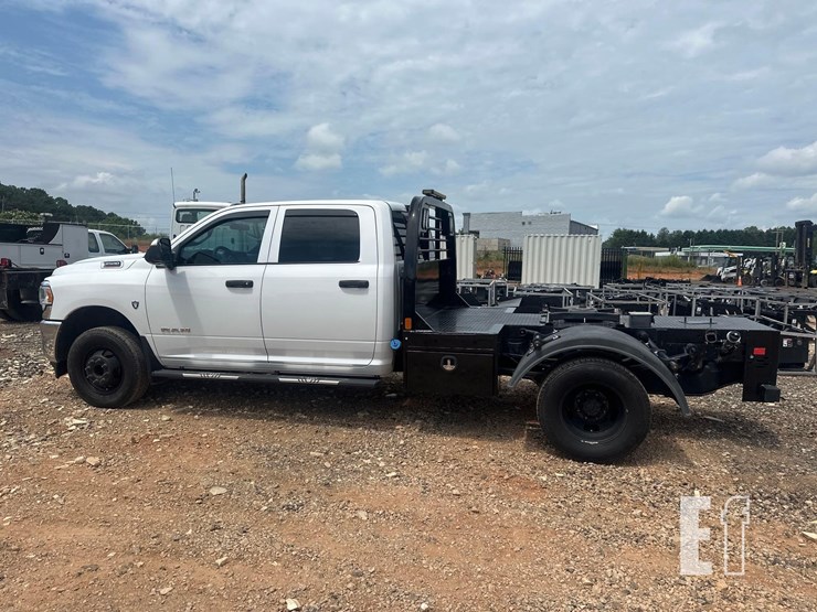 2022-ram-3500-hd-image-8