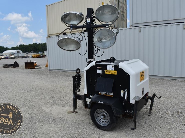 2019-allmand-bros-night-lite-v-series-image-3
