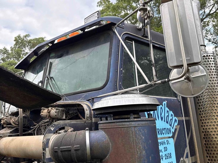 1983-kenworth-w900-image-41