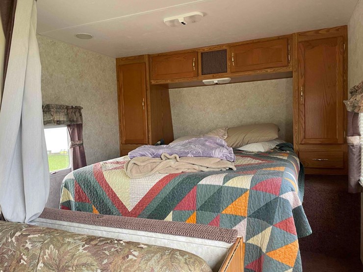 2005-wildwood-le-camper-image-24