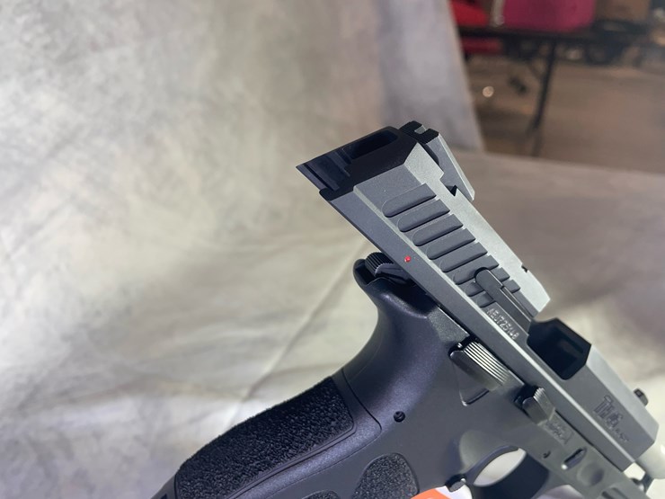 #4384-•-taurus-th-45-45-auto-pistol,-sn:-aej725148-image-12