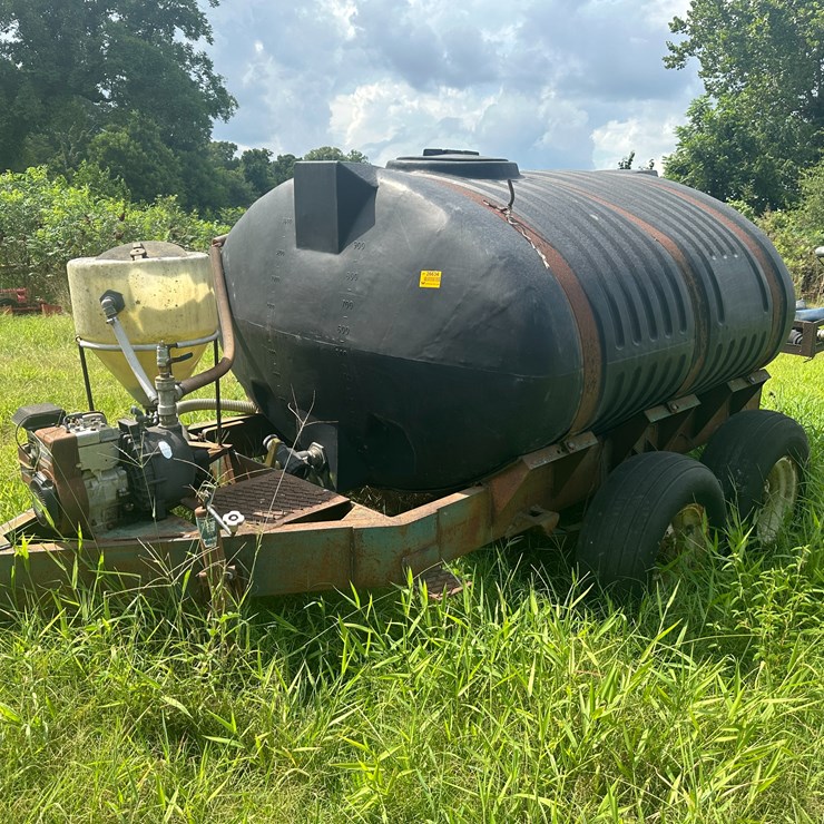#26634 • 900 Gallon Nurse Trailer