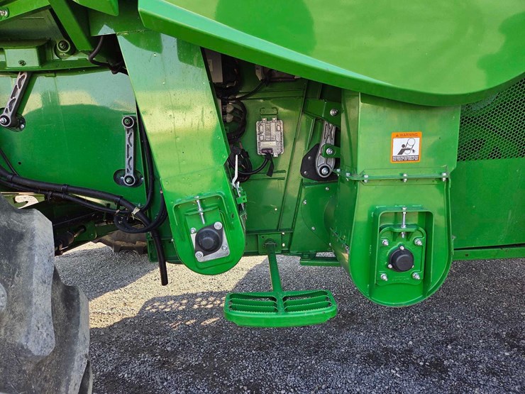 2015-john-deere-s680-image-4