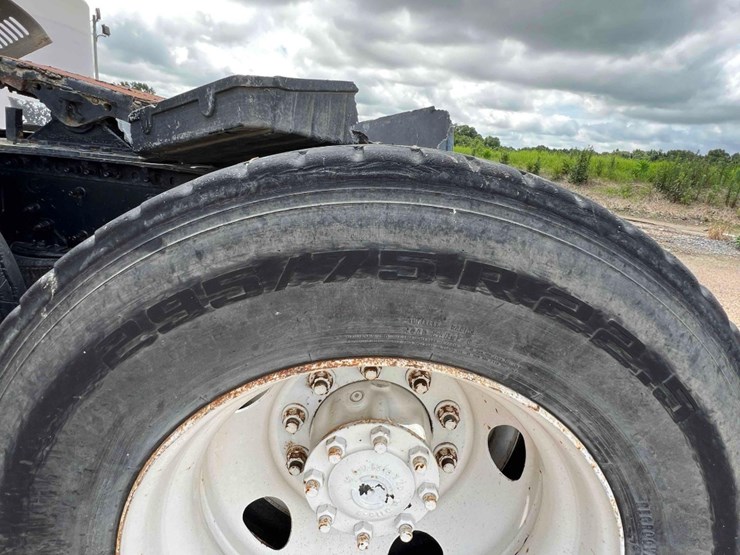 2007-volvo-vnl-truck-tractor-image-81