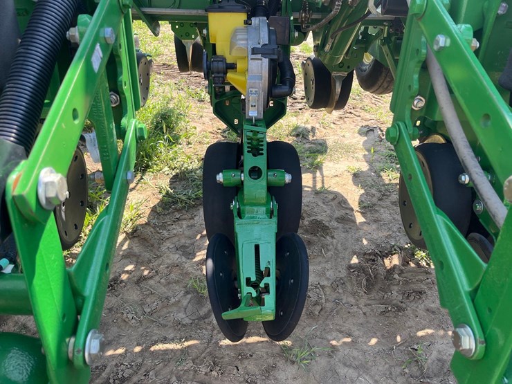 2012-john-deere-1790-image-23