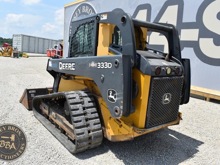 2012-deere-333d-image-8