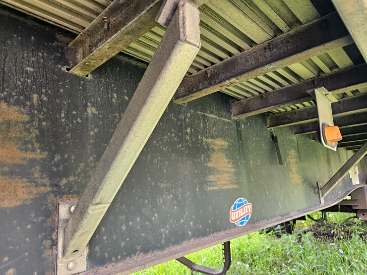 2005-utility-48'-x-102"-image-47