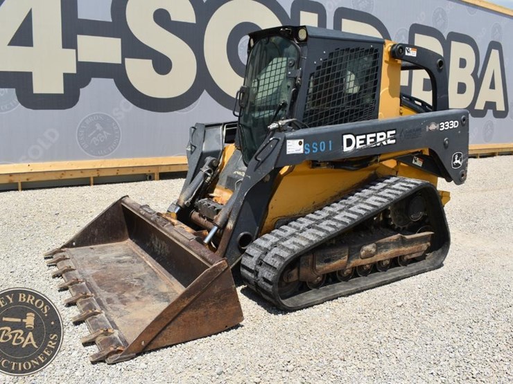 2012-deere-333d-image-3
