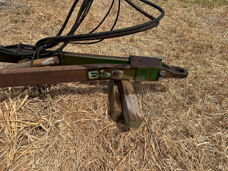 john-deere-630-image-15