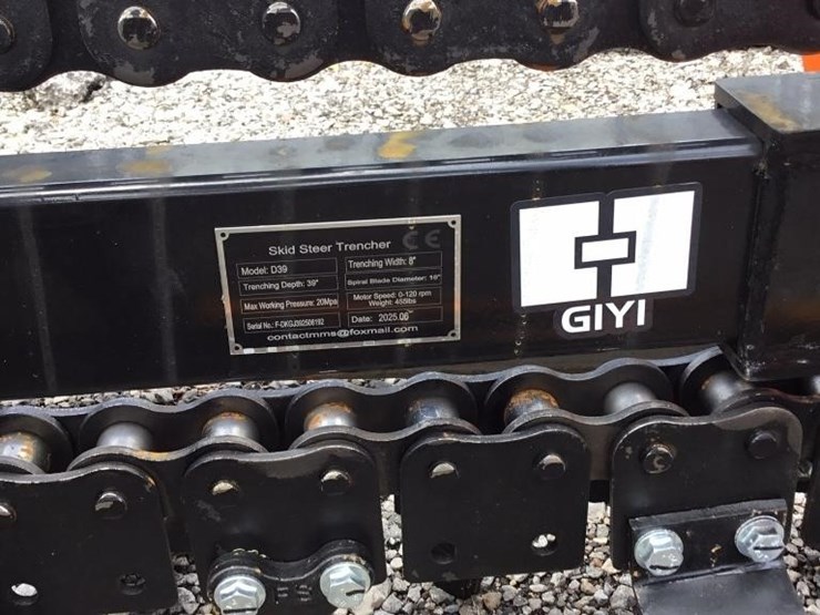 new-giyi-skid-steer-trencher-image-2