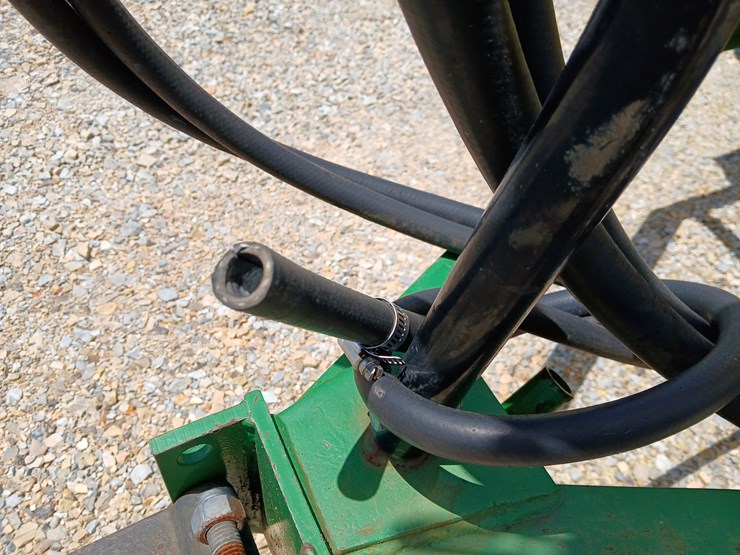 #20861-•-300-gallon-pull-type-sprayer-[pump-missing]-image-13
