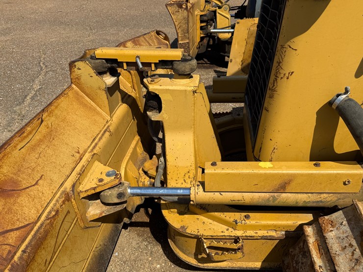 caterpillar-d3g-lgp-image-23
