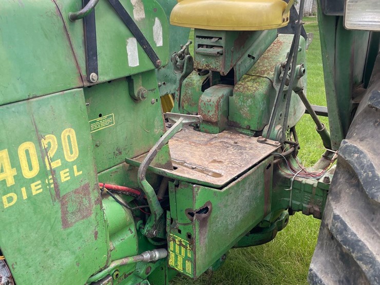 john-deere-4020-image-27