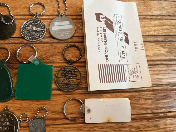 john-deere-keychains-image-8