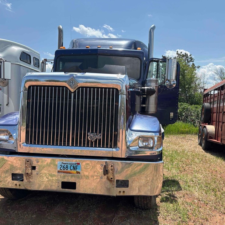 1999 INTERNATIONAL 9900