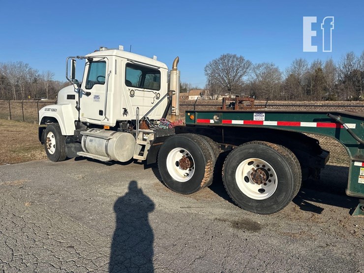 2005-mack-chn613-image-7