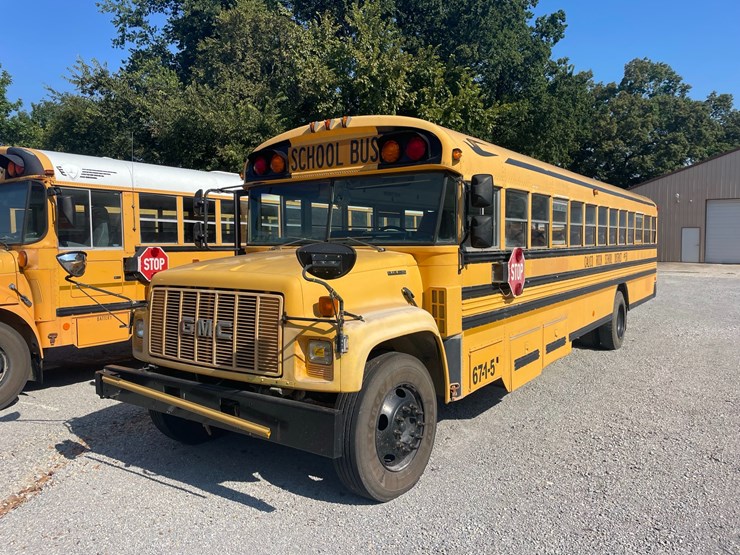 2000-caterpillar-c7-image-1